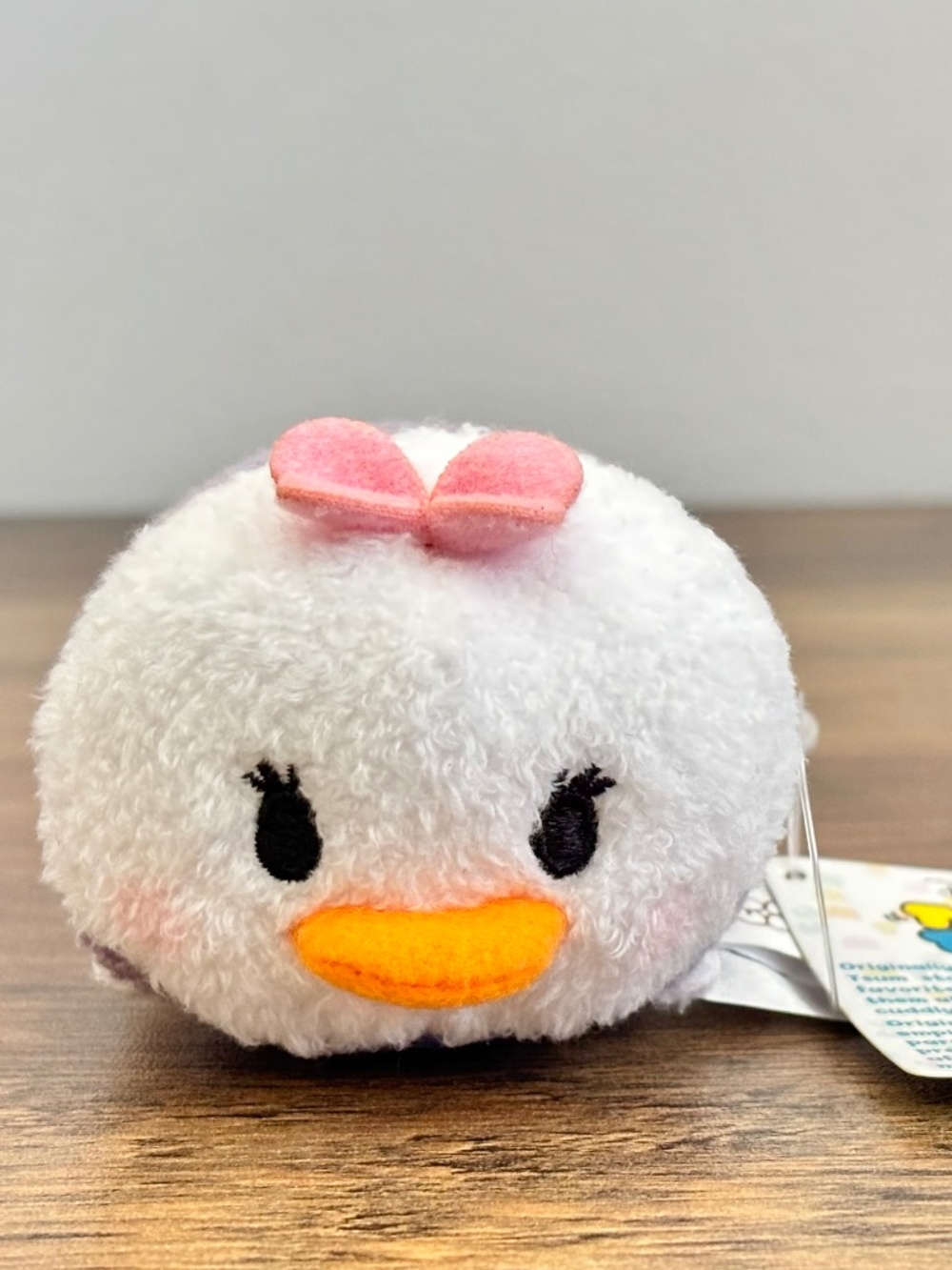 NWT Disney Store Tsum Tsum Daisy Duck Plush Mini Stuffed Animal Toy AUTHENTIC